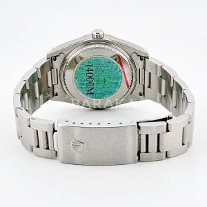 Esplora la raffinata collezione di orologi di lusso di Baraka Srl, situata nel cuore di Milano, in Piazza Missori 3. Con un'ampia selezione di orologi esclusivi, il nostro showroom rappresenta l'eleganza e la maestria orologiaia. Scopri i modelli unici e senza tempo, perfetti per chi cerca l'eccellenza in ogni dettaglio. Baraka Srl, un punto di riferimento per gli appassionati di orologi di alta classe, ti aspetta a Milano.