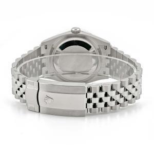 Esplora la raffinata collezione di orologi di lusso di Baraka Srl, situata nel cuore di Milano, in Piazza Missori 3. Con un'ampia selezione di orologi esclusivi, il nostro showroom rappresenta l'eleganza e la maestria orologiaia. Scopri i modelli unici e senza tempo, perfetti per chi cerca l'eccellenza in ogni dettaglio. Baraka Srl, un punto di riferimento per gli appassionati di orologi di alta classe, ti aspetta a Milano.