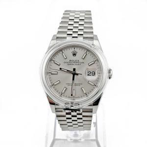 Esplora la raffinata collezione di orologi di lusso di Baraka Srl, situata nel cuore di Milano, in Piazza Missori 3. Con un'ampia selezione di orologi esclusivi, il nostro showroom rappresenta l'eleganza e la maestria orologiaia. Scopri i modelli unici e senza tempo, perfetti per chi cerca l'eccellenza in ogni dettaglio. Baraka Srl, un punto di riferimento per gli appassionati di orologi di alta classe, ti aspetta a Milano.