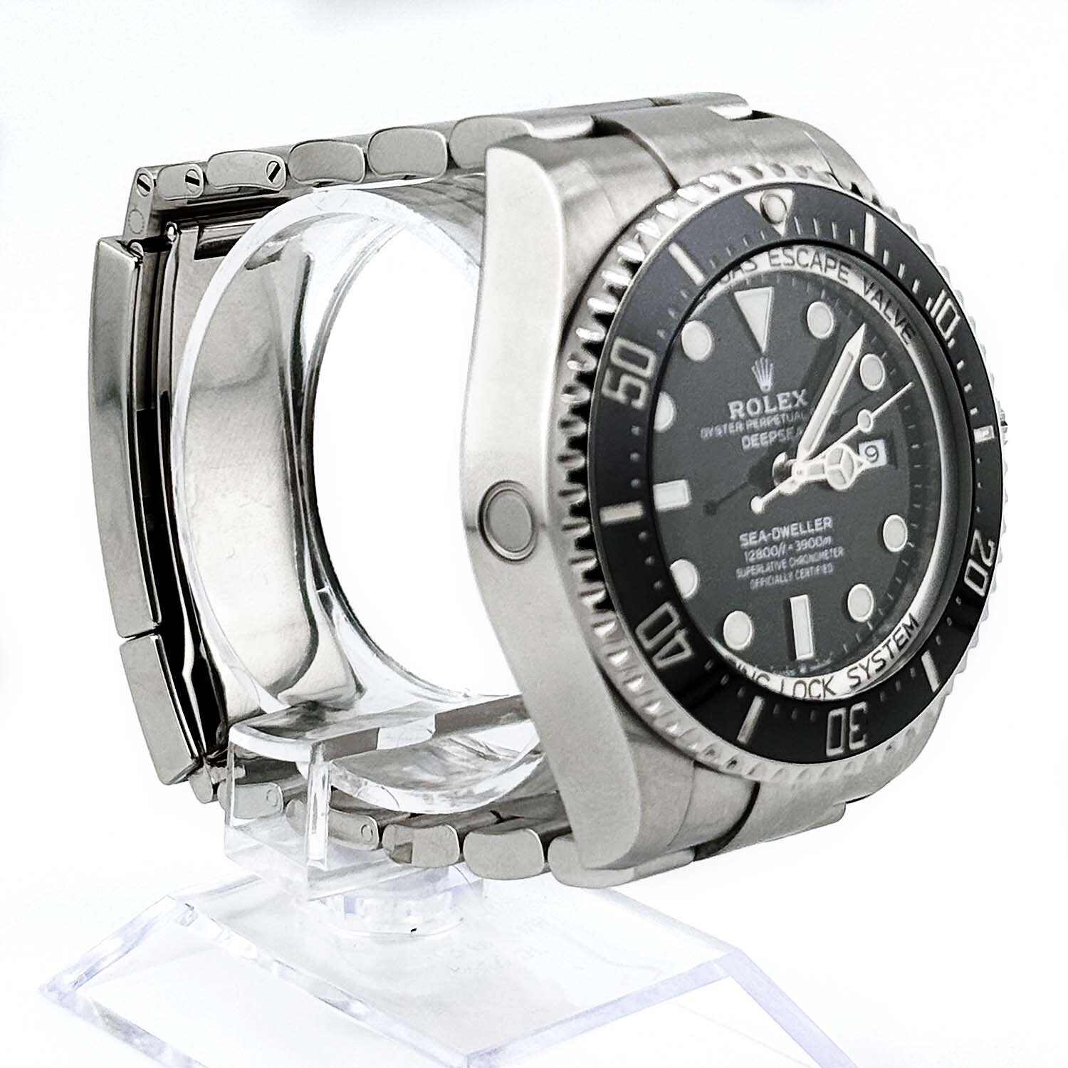 Rolex Sea-Dweller Deepsea 126660_5 - Baraka Orologi Rolex Esplora la raffinata collezione di orologi di lusso di Baraka Srl, situata nel cuore di Milano, in Piazza Missori 3. Con un'ampia selezione di orologi esclusivi, il nostro showroom rappresenta l'eleganza e la maestria orologiaia. Scopri i modelli unici e senza tempo, perfetti per chi cerca l'eccellenza in ogni dettaglio. Baraka Srl, un punto di riferimento per gli appassionati di orologi di alta classe, ti aspetta a Milano.