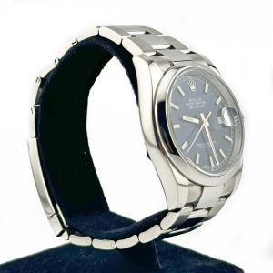 Esplora la raffinata collezione di orologi di lusso di Baraka Srl, situata nel cuore di Milano, in Piazza Missori 3. Con un'ampia selezione di orologi esclusivi, il nostro showroom rappresenta l'eleganza e la maestria orologiaia. Scopri i modelli unici e senza tempo, perfetti per chi cerca l'eccellenza in ogni dettaglio. Baraka Srl, un punto di riferimento per gli appassionati di orologi di alta classe, ti aspetta a Milano.