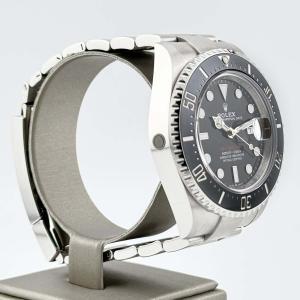 Esplora la raffinata collezione di orologi di lusso di Baraka Srl, situata nel cuore di Milano, in Piazza Missori 3. Con un'ampia selezione di orologi esclusivi, il nostro showroom rappresenta l'eleganza e la maestria orologiaia. Scopri i modelli unici e senza tempo, perfetti per chi cerca l'eccellenza in ogni dettaglio. Baraka Srl, un punto di riferimento per gli appassionati di orologi di alta classe, ti aspetta a Milano.