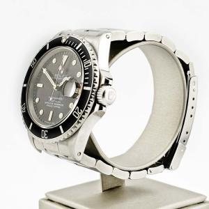 Esplora la raffinata collezione di orologi di lusso di Baraka Srl, situata nel cuore di Milano, in Piazza Missori 3. Con un'ampia selezione di orologi esclusivi, il nostro showroom rappresenta l'eleganza e la maestria orologiaia. Scopri i modelli unici e senza tempo, perfetti per chi cerca l'eccellenza in ogni dettaglio. Baraka Srl, un punto di riferimento per gli appassionati di orologi di alta classe, ti aspetta a Milano.