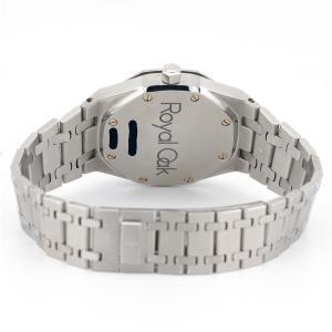 Esplora la raffinata collezione di orologi di lusso di Baraka Srl, situata nel cuore di Milano, in Piazza Missori 3. Con un'ampia selezione di orologi esclusivi, il nostro showroom rappresenta l'eleganza e la maestria orologiaia. Scopri i modelli unici e senza tempo, perfetti per chi cerca l'eccellenza in ogni dettaglio. Baraka Srl, un punto di riferimento per gli appassionati di orologi di alta classe, ti aspetta a Milano.