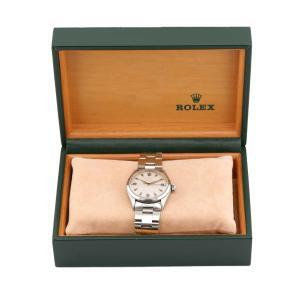 Esplora la raffinata collezione di orologi di lusso di Baraka Srl, situata nel cuore di Milano, in Piazza Missori 3. Con un'ampia selezione di orologi esclusivi, il nostro showroom rappresenta l'eleganza e la maestria orologiaia. Scopri i modelli unici e senza tempo, perfetti per chi cerca l'eccellenza in ogni dettaglio. Baraka Srl, un punto di riferimento per gli appassionati di orologi di alta classe, ti aspetta a Milano.