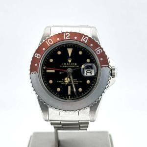 Esplora la raffinata collezione di orologi di lusso di Baraka Srl, situata nel cuore di Milano, in Piazza Missori 3. Con un'ampia selezione di orologi esclusivi, il nostro showroom rappresenta l'eleganza e la maestria orologiaia. Scopri i modelli unici e senza tempo, perfetti per chi cerca l'eccellenza in ogni dettaglio. Baraka Srl, un punto di riferimento per gli appassionati di orologi di alta classe, ti aspetta a Milano.