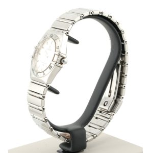 Esplora la raffinata collezione di orologi di lusso di Baraka Srl, situata nel cuore di Milano, in Piazza Missori 3. Con un'ampia selezione di orologi esclusivi, il nostro showroom rappresenta l'eleganza e la maestria orologiaia. Scopri i modelli unici e senza tempo, perfetti per chi cerca l'eccellenza in ogni dettaglio. Baraka Srl, un punto di riferimento per gli appassionati di orologi di alta classe, ti aspetta a Milano.