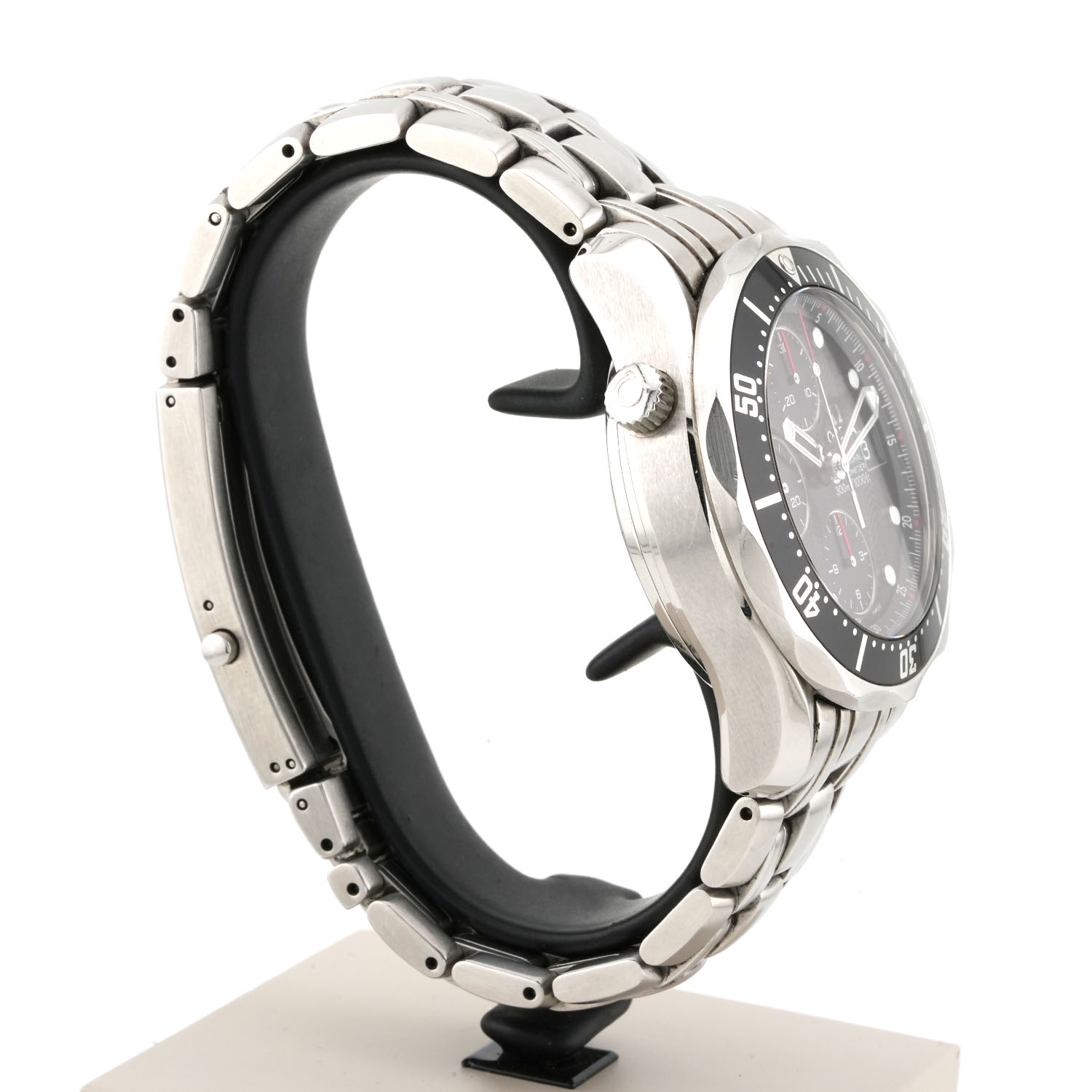 omega33jpg - Baraka Orologi Rolex Esplora la raffinata collezione di orologi di lusso di Baraka Srl, situata nel cuore di Milano, in Piazza Missori 3. Con un'ampia selezione di orologi esclusivi, il nostro showroom rappresenta l'eleganza e la maestria orologiaia. Scopri i modelli unici e senza tempo, perfetti per chi cerca l'eccellenza in ogni dettaglio. Baraka Srl, un punto di riferimento per gli appassionati di orologi di alta classe, ti aspetta a Milano.