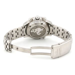 Esplora la raffinata collezione di orologi di lusso di Baraka Srl, situata nel cuore di Milano, in Piazza Missori 3. Con un'ampia selezione di orologi esclusivi, il nostro showroom rappresenta l'eleganza e la maestria orologiaia. Scopri i modelli unici e senza tempo, perfetti per chi cerca l'eccellenza in ogni dettaglio. Baraka Srl, un punto di riferimento per gli appassionati di orologi di alta classe, ti aspetta a Milano.