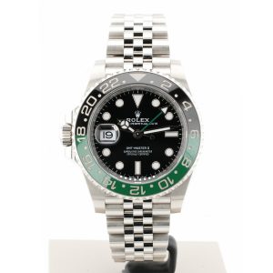 Esplora la raffinata collezione di orologi di lusso di Baraka Srl, situata nel cuore di Milano, in Piazza Missori 3. Con un'ampia selezione di orologi esclusivi, il nostro showroom rappresenta l'eleganza e la maestria orologiaia. Scopri i modelli unici e senza tempo, perfetti per chi cerca l'eccellenza in ogni dettaglio. Baraka Srl, un punto di riferimento per gli appassionati di orologi di alta classe, ti aspetta a Milano.