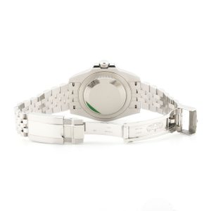 Esplora la raffinata collezione di orologi di lusso di Baraka Srl, situata nel cuore di Milano, in Piazza Missori 3. Con un'ampia selezione di orologi esclusivi, il nostro showroom rappresenta l'eleganza e la maestria orologiaia. Scopri i modelli unici e senza tempo, perfetti per chi cerca l'eccellenza in ogni dettaglio. Baraka Srl, un punto di riferimento per gli appassionati di orologi di alta classe, ti aspetta a Milano.