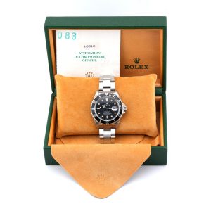 Esplora la raffinata collezione di orologi di lusso di Baraka Srl, situata nel cuore di Milano, in Piazza Missori 3. Con un'ampia selezione di orologi esclusivi, il nostro showroom rappresenta l'eleganza e la maestria orologiaia. Scopri i modelli unici e senza tempo, perfetti per chi cerca l'eccellenza in ogni dettaglio. Baraka Srl, un punto di riferimento per gli appassionati di orologi di alta classe, ti aspetta a Milano.