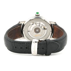 Esplora la raffinata collezione di orologi di lusso di Baraka Srl, situata nel cuore di Milano, in Piazza Missori 3. Con un'ampia selezione di orologi esclusivi, il nostro showroom rappresenta l'eleganza e la maestria orologiaia. Scopri i modelli unici e senza tempo, perfetti per chi cerca l'eccellenza in ogni dettaglio. Baraka Srl, un punto di riferimento per gli appassionati di orologi di alta classe, ti aspetta a Milano.