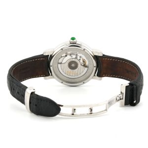 Esplora la raffinata collezione di orologi di lusso di Baraka Srl, situata nel cuore di Milano, in Piazza Missori 3. Con un'ampia selezione di orologi esclusivi, il nostro showroom rappresenta l'eleganza e la maestria orologiaia. Scopri i modelli unici e senza tempo, perfetti per chi cerca l'eccellenza in ogni dettaglio. Baraka Srl, un punto di riferimento per gli appassionati di orologi di alta classe, ti aspetta a Milano.