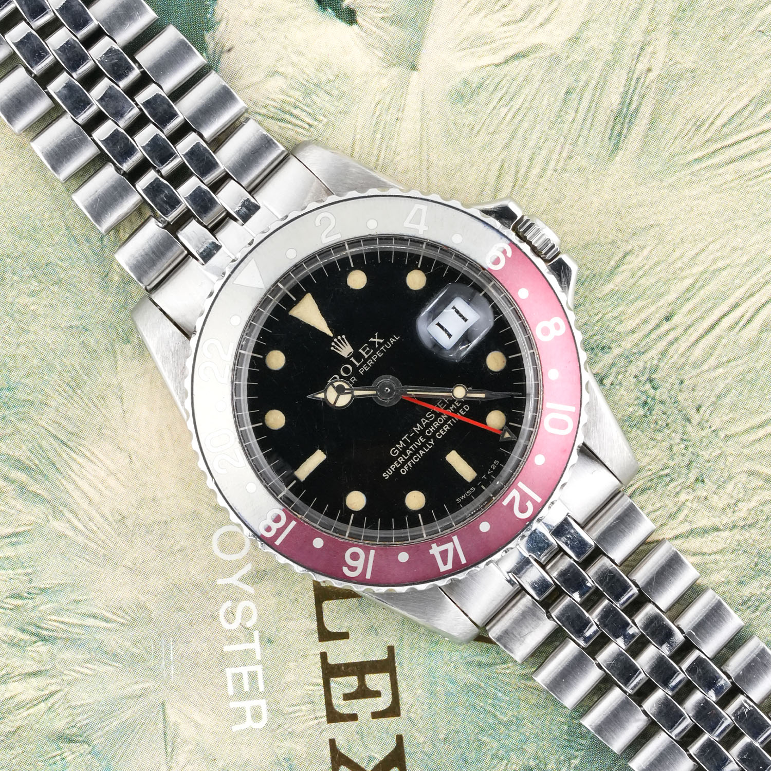 rolex GMT 1675 jpg6 - Baraka Orologi Rolex Esplora la raffinata collezione di orologi di lusso di Baraka Srl, situata nel cuore di Milano, in Piazza Missori 3. Con un'ampia selezione di orologi esclusivi, il nostro showroom rappresenta l'eleganza e la maestria orologiaia. Scopri i modelli unici e senza tempo, perfetti per chi cerca l'eccellenza in ogni dettaglio. Baraka Srl, un punto di riferimento per gli appassionati di orologi di alta classe, ti aspetta a Milano.